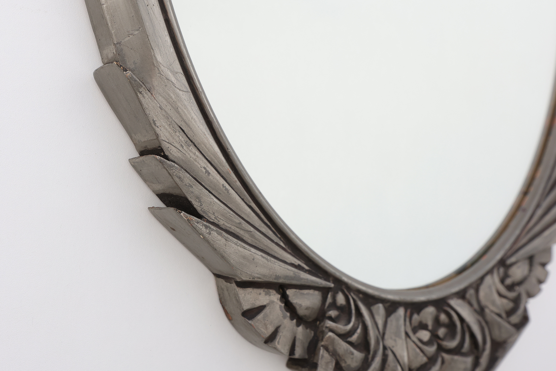 French Art Deco Oval Mirror with Carved Roses and Silver-Painted Frame, 1920sthumbnail